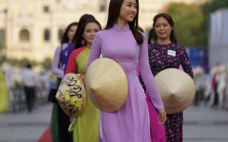 Hoa hậu Đỗ Mỹ Linh làm giám khảo “Duyên dáng Áo dài TPHCM 2018”