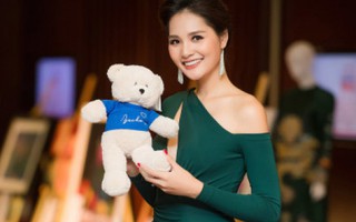 Hoa hậu Hương Giang quyến rũ trong sự kiện gây quỹ phẫu thuật nụ cười 