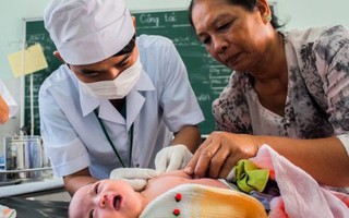 Tháng 9 sẽ triển khai vaccine bại liệt dạng tiêm cho trẻ trên 5 tháng tuổi