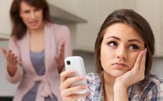 Những lý do khiến con gái tuổi teen không muốn làm theo lời mẹ nói