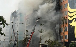 4 căn nhà ở Hà Nội bị thiêu rụi do cháy lớn