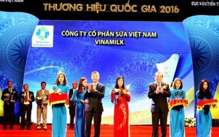 Vinamilk 8 năm liền được vinh danh Thương hiệu Quốc gia