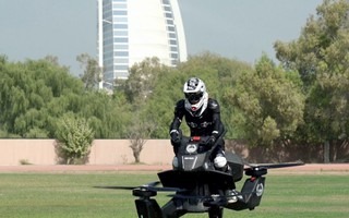 Cảnh sát Dubai lái xe bay trên không trung tuần tra tội phạm