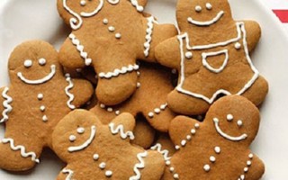 Làm bánh quy gừng ngộ nghĩnh đón Noel