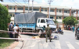 Va chạm ô tô tải, hai ông cháu bị tai nạn tử vong trên đường đi học