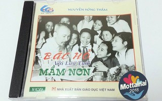 Tập tranh ảnh về Bác Hồ và VCD ý nghĩa dành tặng bé