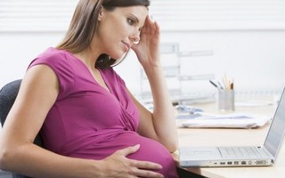 Công ty sa thải vợ tôi khi mang thai 6 tháng có vi phạm luật không?