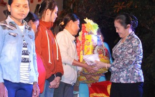 'Xuân đoàn kết - Tết yêu thương' đến với phụ nữ vùng biên tỉnh Bình Phước