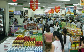 Ngày vàng khuyến mại khuấy động không khí mua sắm cuối tuần tại Hà Nội