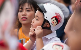 Các bậc cha mẹ hãy đội mũ bảo hiểm cho trẻ em