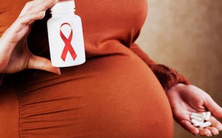 Mẹ nhiễm HIV có thể sinh con hoàn toàn bình thường