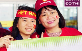 Cổ động viên đồng phục cờ Tổ quốc sang Trung Quốc cổ vũ U23 Việt Nam