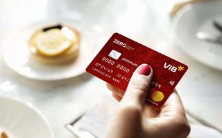 Lần đầu tiên phát hành thẻ tín dụng miễn lãi trọn đời