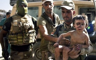 Những đứa trẻ đơn độc tại “địa ngục” bị IS bỏ lại 