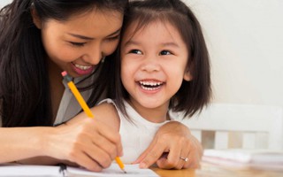 8 cách giúp trẻ vui vẻ làm bài tập về nhà