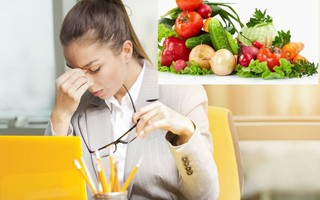 6 thực phẩm giúp giảm mờ mắt cho dân văn phòng