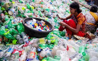 Giải quyết ô nhiễm, làm giàu từ rác thải nhựa và nilon