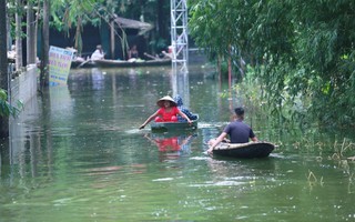 Người dân Chương Mỹ lo dịch bệnh bùng phát sau trận lụt kéo dài