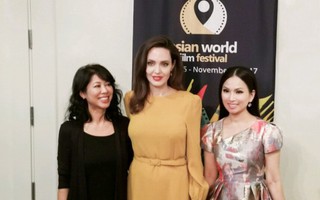 Ca sĩ Hà Phương gặp gỡ riêng Angelina Jolie ở Hollywood