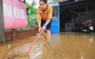 Hội LHPN Việt Nam hỗ trợ các gia đình bị thiệt hại bởi bão số 12