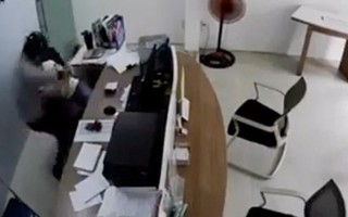Kẻ kề dao vào cổ nữ nhân viên Viettel để cướp tiền đã bị bắt