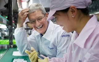 Ông Trump đề nghị Apple xây nhà máy iPhone ở Mỹ thay vì Trung Quốc
