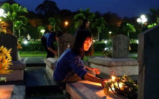 Lung linh ánh nến tri ân các anh hùng liệt sĩ tại Điện Biên