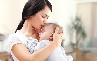 Quyết định làm mẹ đơn thân khi bạn trai bỏ đi