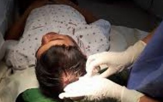 Bộ Y tế đề nghị truy cứu trách nhiệm người đánh vỡ đầu bác sĩ