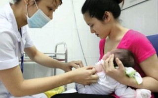 Trẻ 2 tháng tử vong sau khi tiêm vaccine Quinvaxem do sốc phản vệ