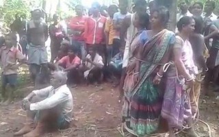 5 phụ nữ Ấn Độ bị trói và tra tấn dã man vì tội "phù thủy"