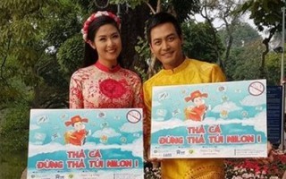 Hoa hậu Ngọc Hân và MC Phan Anh kêu gọi 'Thả cá đừng thả túi nilon'