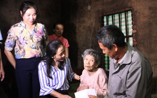 Hội LHPN tỉnh Thanh Hóa trao mái ấm tình thương cho gia đình hội viên khó khăn