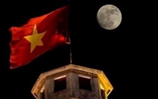 Cộng đồng mạng chia sẻ ảnh siêu trăng tại Việt Nam
