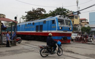 Nữ nhân viên gác tàu bị hành hung vẫn chưa hết bàng hoàng, lo sợ 