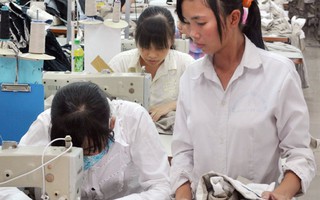 Hàng triệu lao động nữ ngành dệt may đang sống lay lắt vì lương thấp
