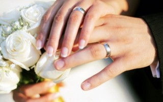 ‘Chiến tranh lạnh’ vì quên đeo nhẫn cưới