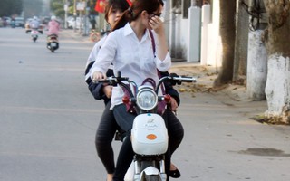 Mới buổi đầu đến lớp, học sinh lớp 9 Hà Nội đã phờ phạc vì học thêm