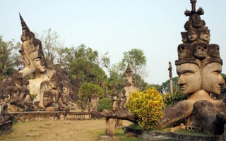 Lạc cõi tượng Phật rêu phong ở đất nước triệu voi