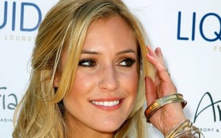 Kristin Cavallari hé lộ ảnh 'thiên thần' 6 tuần tuổi