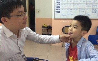 Trẻ nói ngọng cần chữa sớm