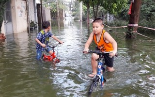 Hàng trăm hộ dân Thủ đô ngập lụt sau bão