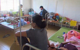 Lào cai: Ngộ độc bánh giày cỗ cưới, 41 người nhập viện 