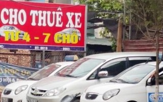 Thuê ô tô tự lái dịp Tết: Bắt đầu khan hàng, giá tăng 20-30% 