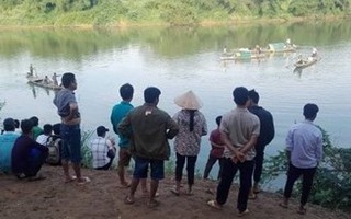 Quảng Bình: Nghi do áp lực thi cử, nữ sinh lớp 8 nhảy sông tự tử