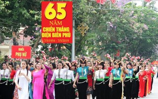 Hình ảnh mít tinh, diễu hành kỷ niệm 65 năm chiến thắng Điện Biên Phủ