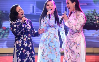 Phương Vy cùng mẹ và em gái hát "Xuân ca"