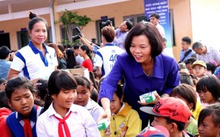 Trao hơn 31.000 hộp sữa cho học sinh Đắk Nông