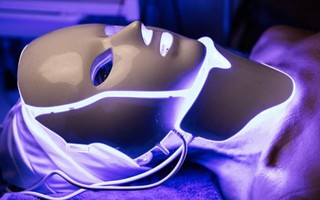 Dưỡng và phục hồi da mặt bằng công nghệ đèn LED 