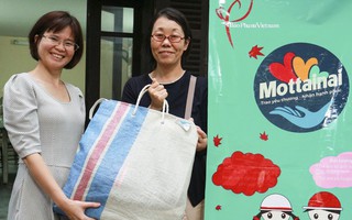 Nữ biên tập viên người Nhật tặng đồ ủng hộ Mottainai 2018